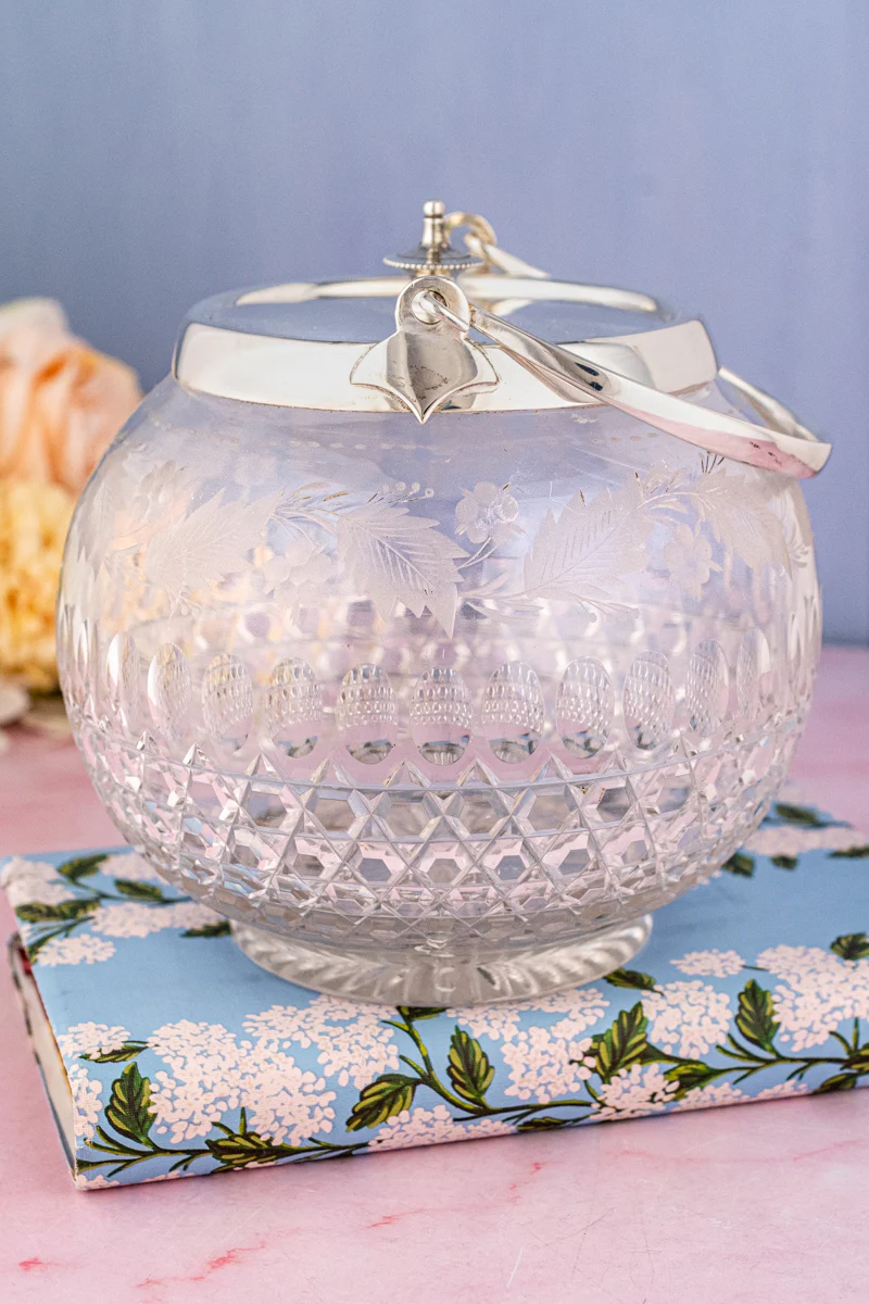 Antique English Engraved Crystal & Silverplate Biscuit Barrel - Image 4
