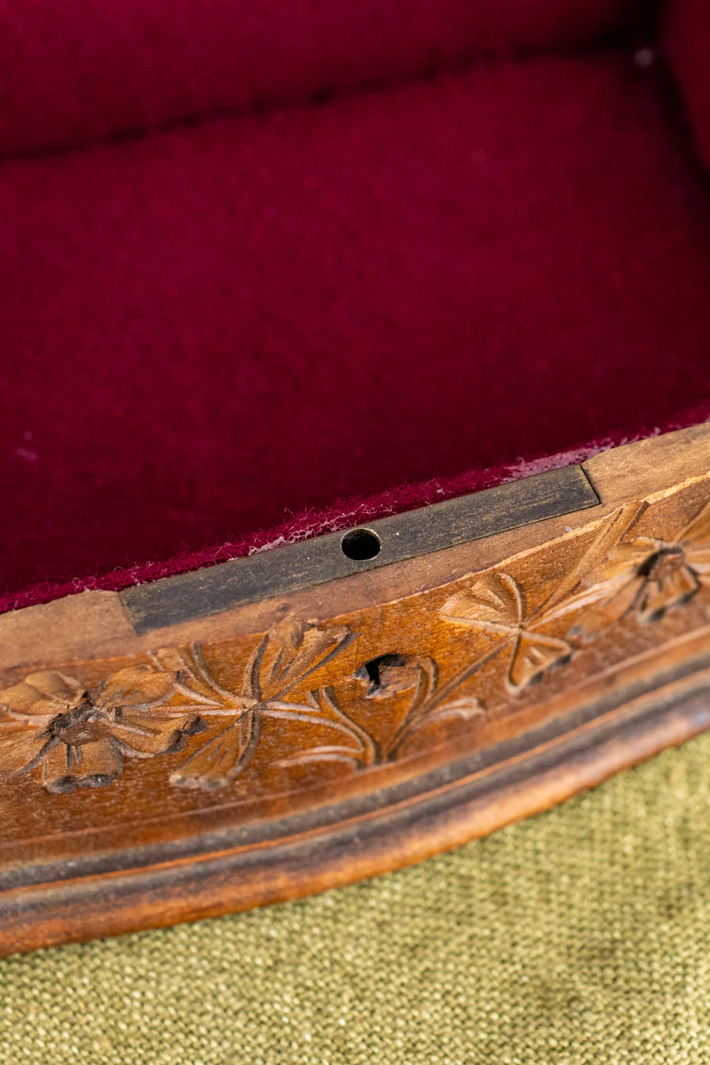 Antique Swiss Fôret Noir Edelweiss Wooden Box - Image 6