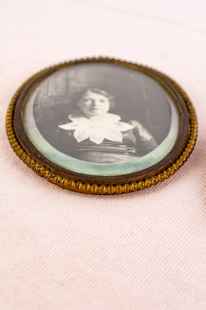Antique French Petite Frame Pair - Image 6