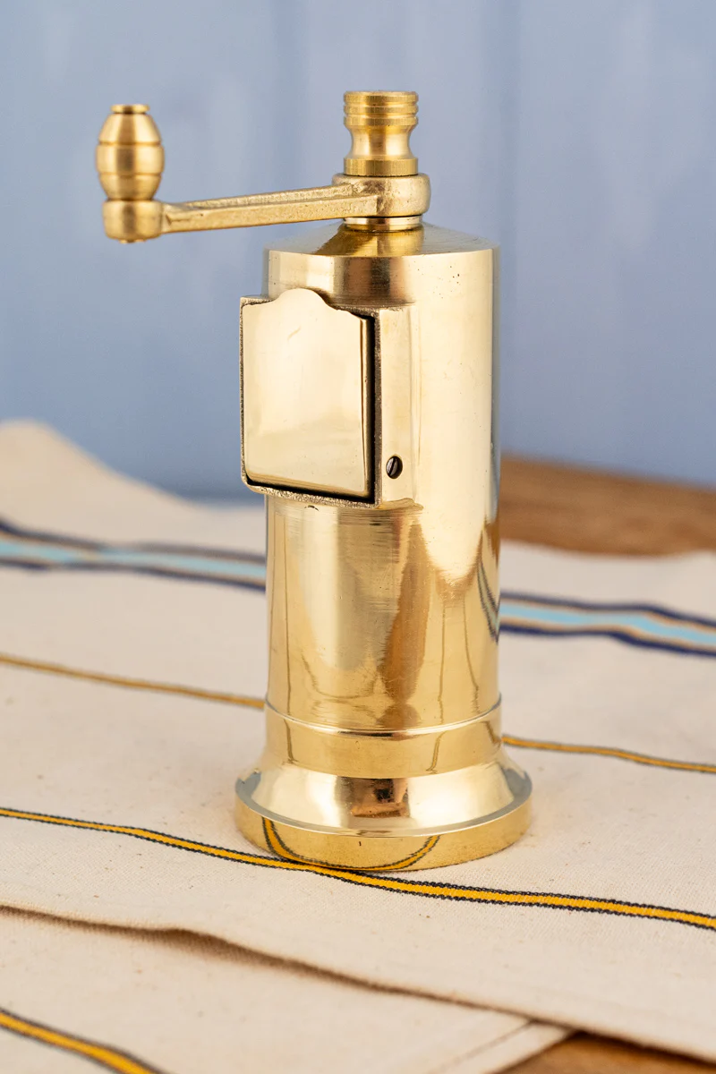 Chef's Mate Brass Pepper Mill - Image 3