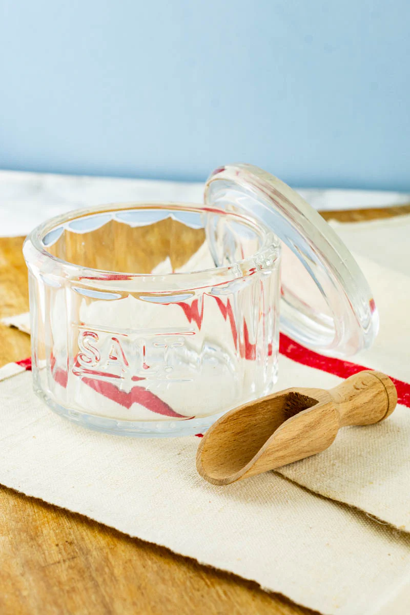 Glass Salt Pot With Scoop - Image 3