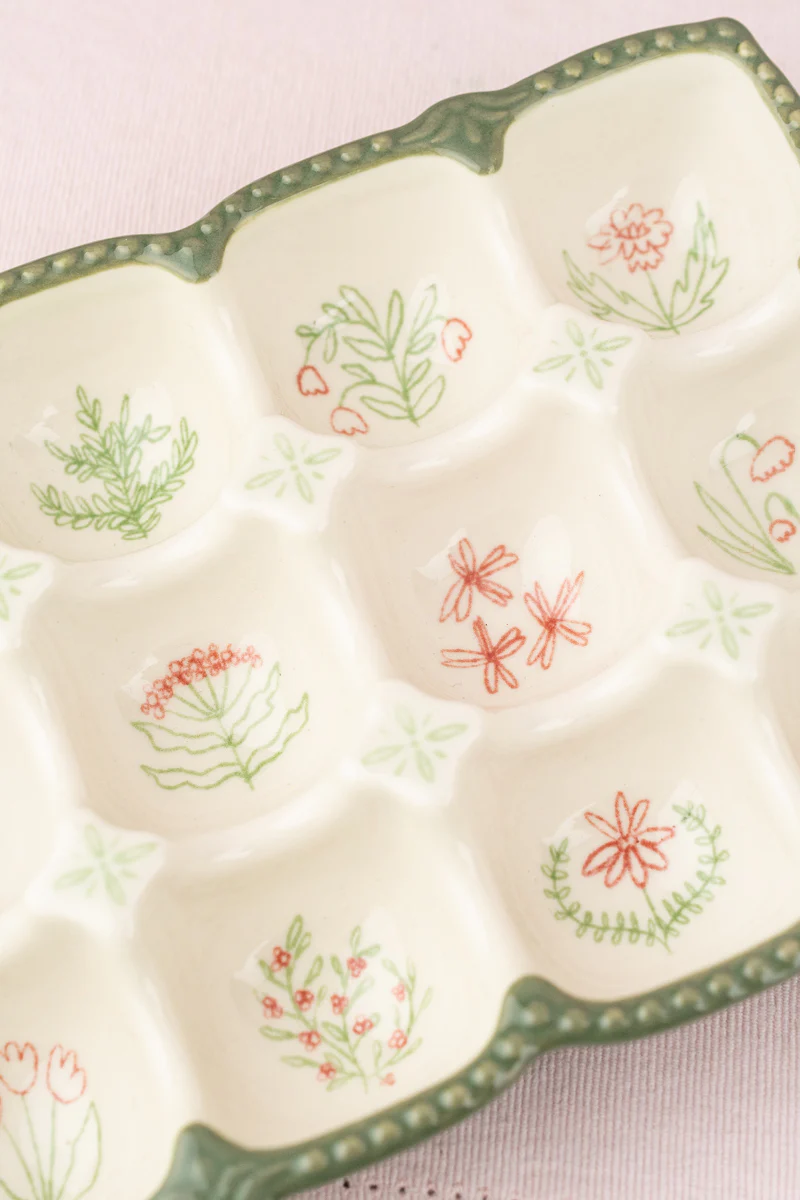 Spring Floral Egg Holder - Image 4