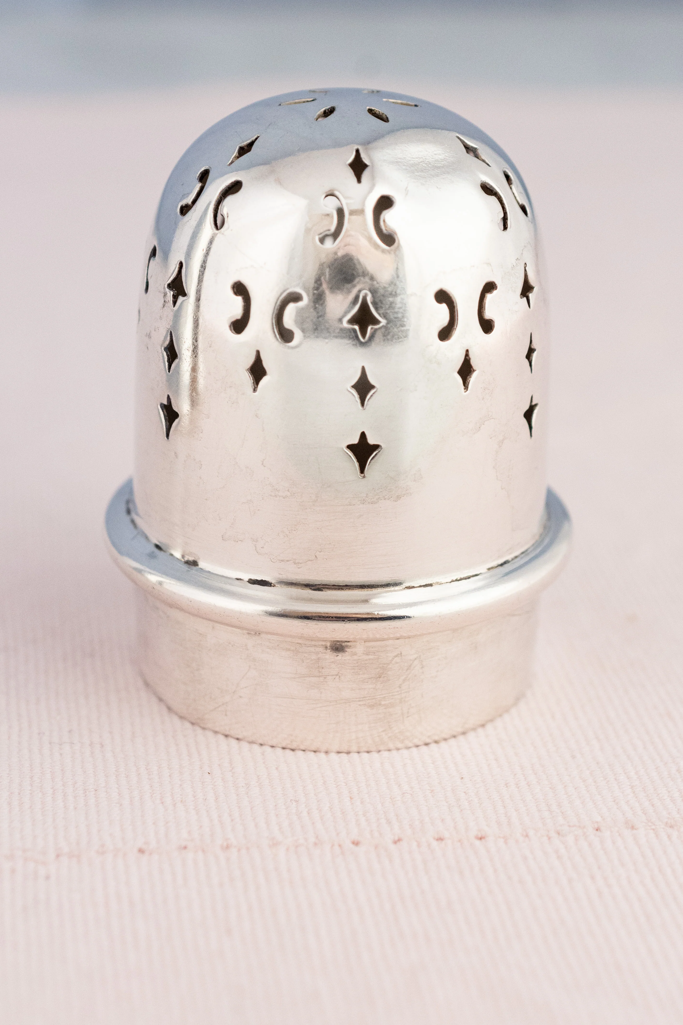 Vintage Drum Inn Cockington Silverplate Caster - Image 10