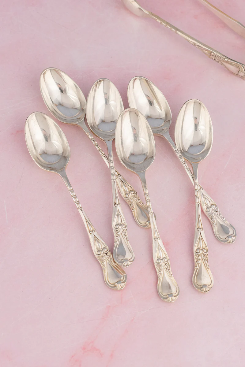 Antique English Silverplate Teaspoons for 6 & Tongs Set - Image 3