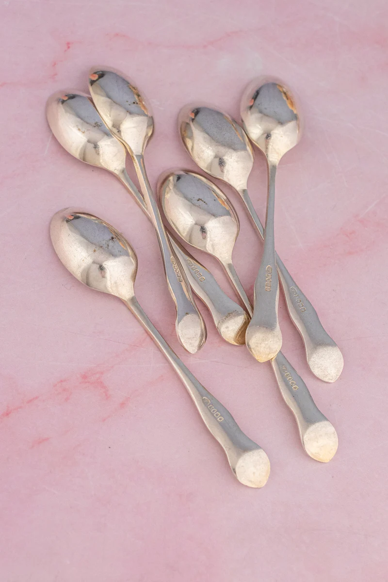 Antique English Silverplate Teaspoons for 6 & Tongs Set - Image 6