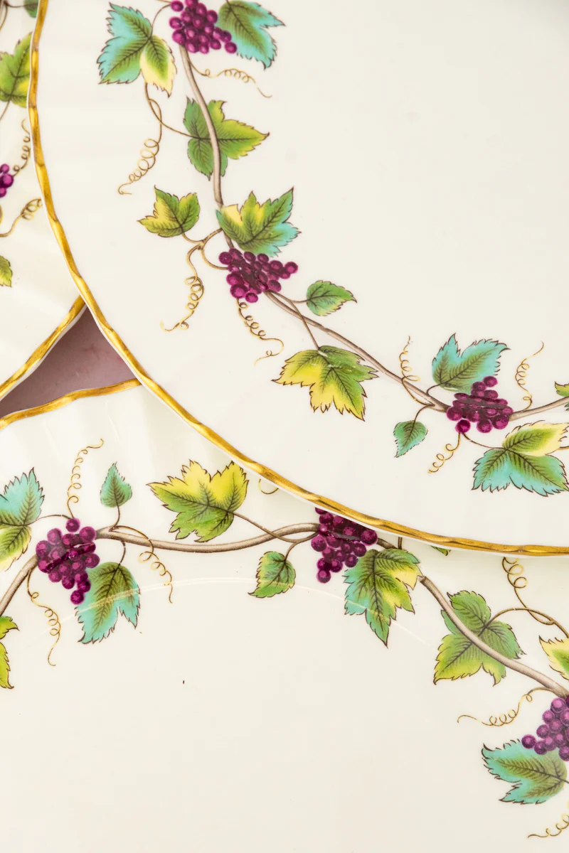 Vintage Royal Worcester Dinner Plates - Set of 6 - Image 4