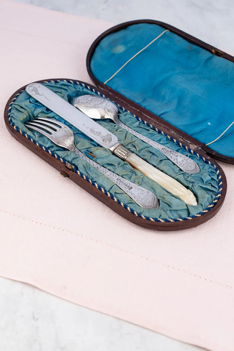 Victorian Silverplate Engraved 3-Piece Travel Cutlery Set - Image 2