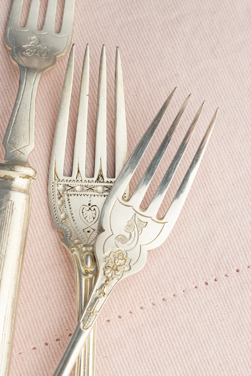 Vintage Silverplate Hotel Flatware - Fish Fork & Knife Pair - Image 17